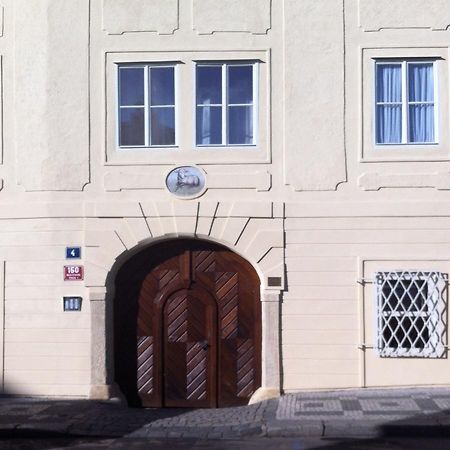 Apartment Dum U Cerneho Beranka Praga Exterior foto