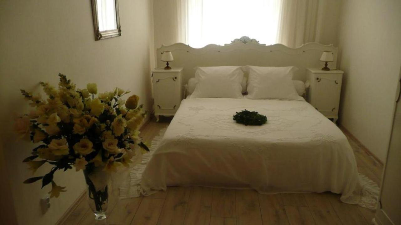 Apartment Dum U Cerneho Beranka Praga Exterior foto